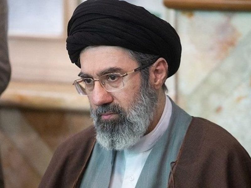 u933v9Xj0HujjHJf.jpg