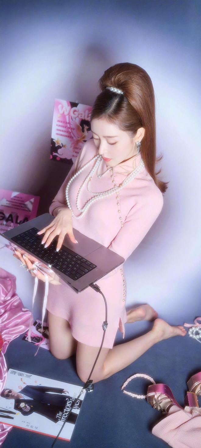 bCXaaO9XACxsWZHu.jpg