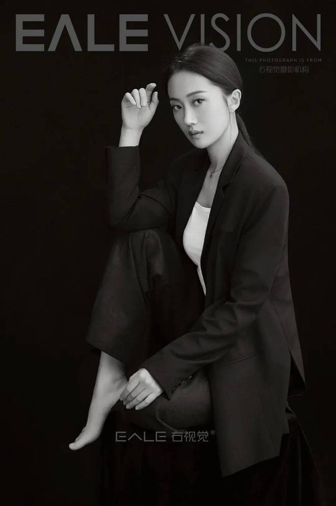 Ud6gGEFfEx60CZ5Z.jpg