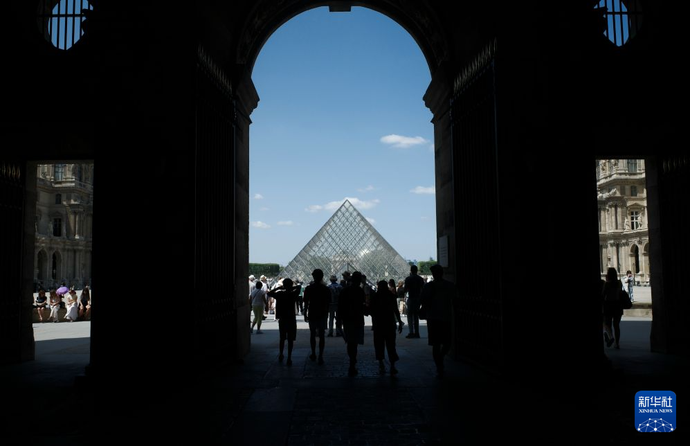 P6odD44d5DpAfdn9.jpg