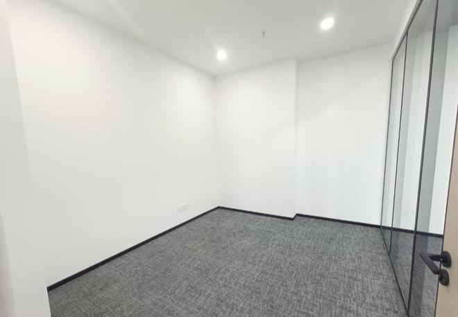 f60JKk6dAw63O9zd.jpg