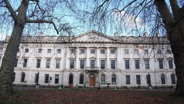 puIS14CzKMu8sukP.jpg
